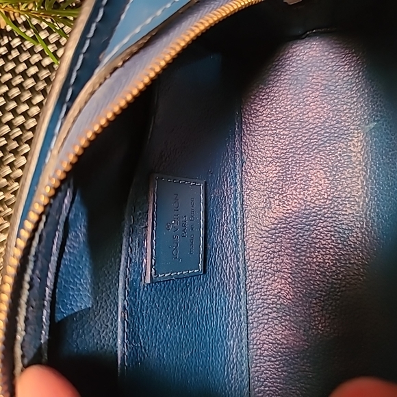 Louis vuitton EPI blue zipper pouch - Picture 11 of 13